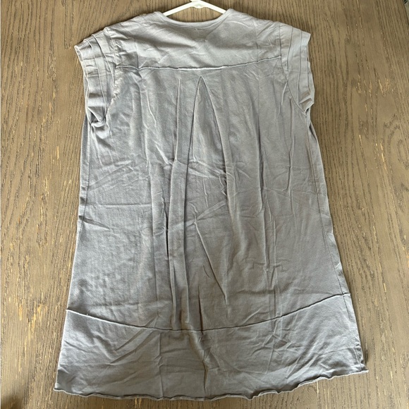 Tunic by “Tiny” from Anthropologie in a size Medium - Picture 4 of 11